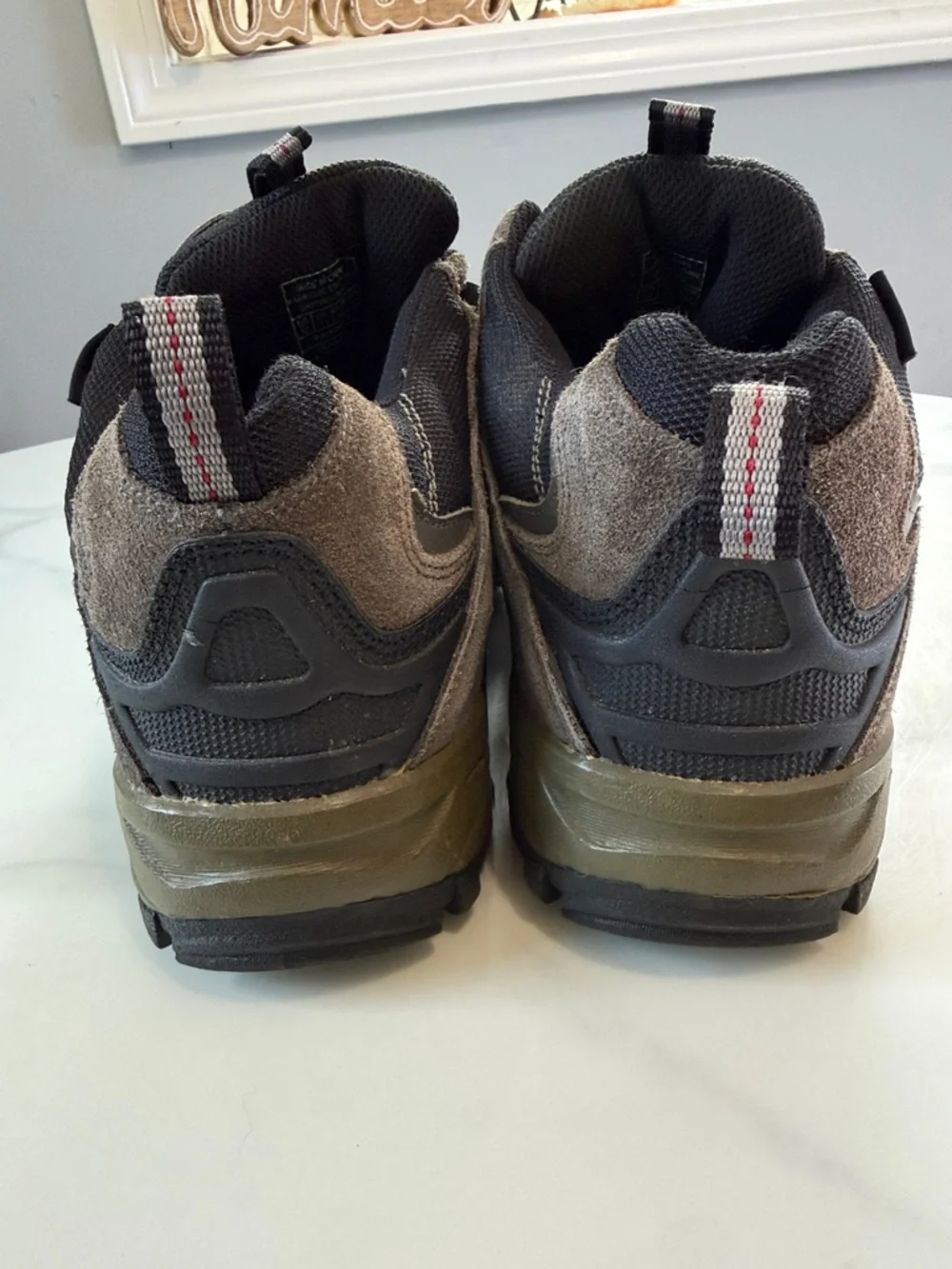 Alpine Design Men's Gray and Black Hiking Boots